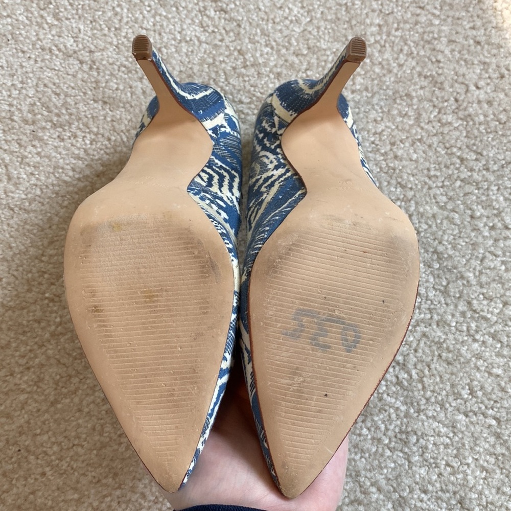 EUC Nine West print heels - Picture 7 of 8